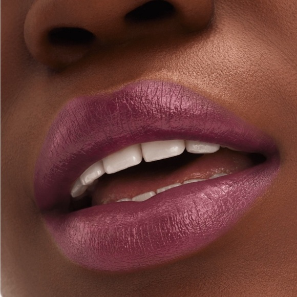 Mac Cosmetics Lusterglass Sheer-Shine Lipstick in Holiday James New - Picture 3 of 7